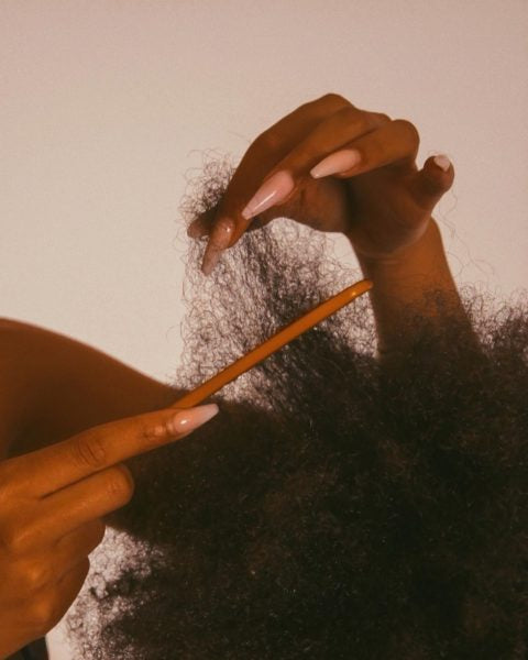 Les cheveux crépus fins|Shampoing rhassoul :soins cheveux crépus fins